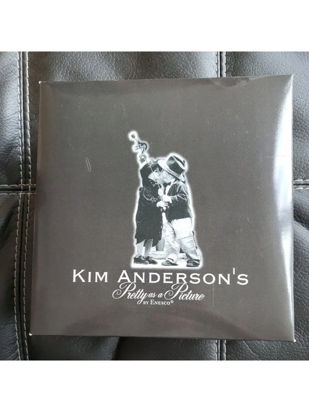 Kim Anderson Pretty As A Picture Two Hearts One Love New In Box 864498